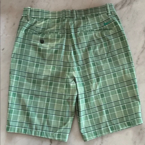 Nike Dri-Fit Men's Green Checkered Shorts - Picture 3 of 6